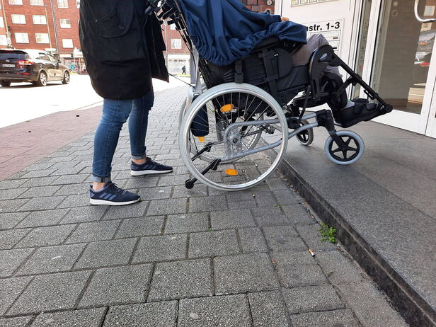 Barrieren im Alltag: Wo sie in Duisburg zu finden sind