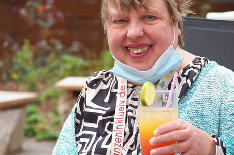 Lebensräume Duisburg Wanheimer Straße - Einweihungsparty mit Cocktail